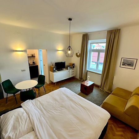 Modern Studio In The Heart Of The City Μαριμπόρ Εξωτερικό φωτογραφία
