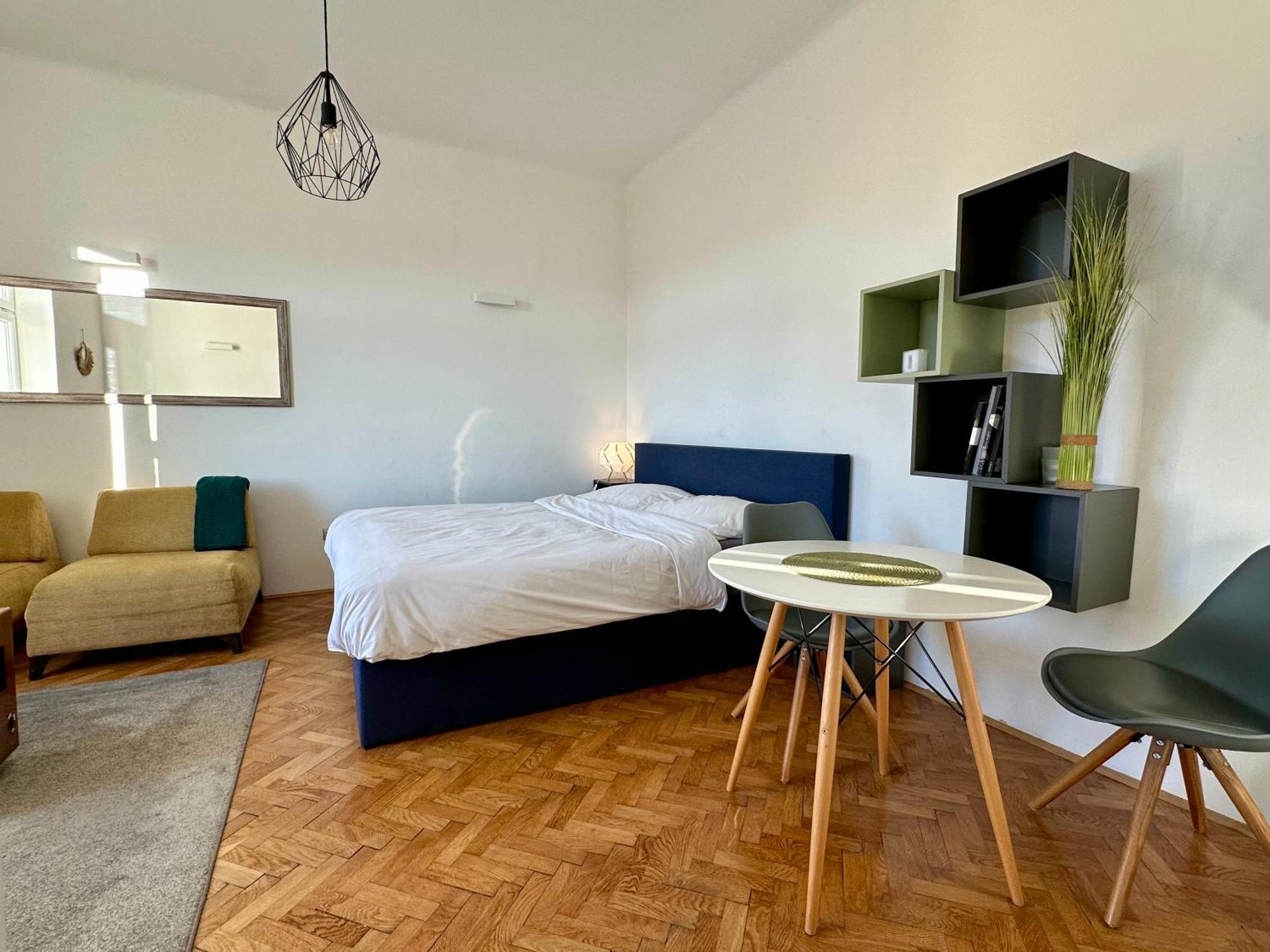 Modern Studio In The Heart Of The City Μαριμπόρ Εξωτερικό φωτογραφία