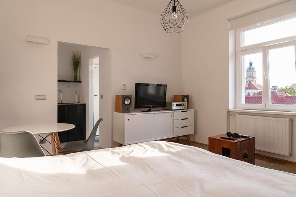Modern Studio In The Heart Of The City Μαριμπόρ Εξωτερικό φωτογραφία